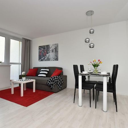 Apartament Rosso Apartment Torun Bagian luar foto